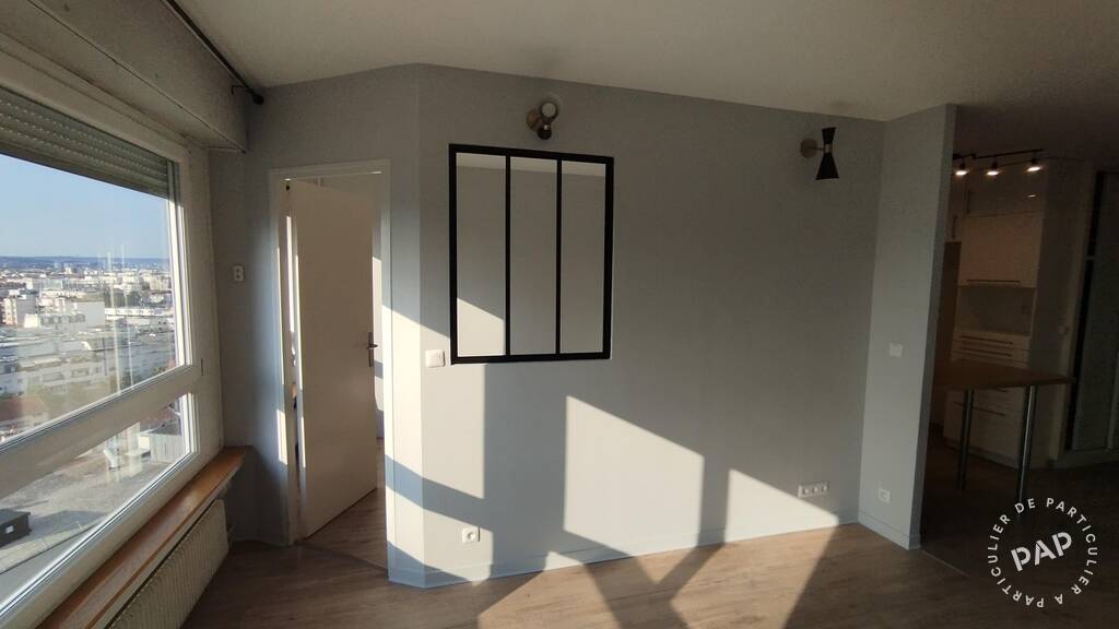Appartement Place Charras à Courbevoie