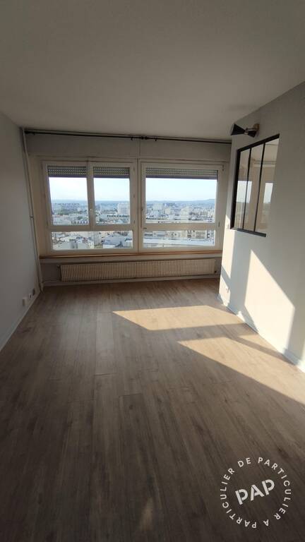 Appartement Place Charras à Courbevoie