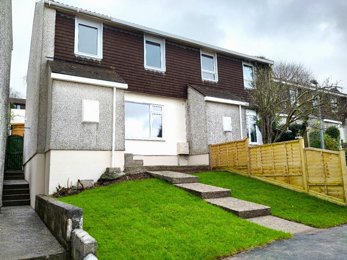 House Carew Pole Close in Truro