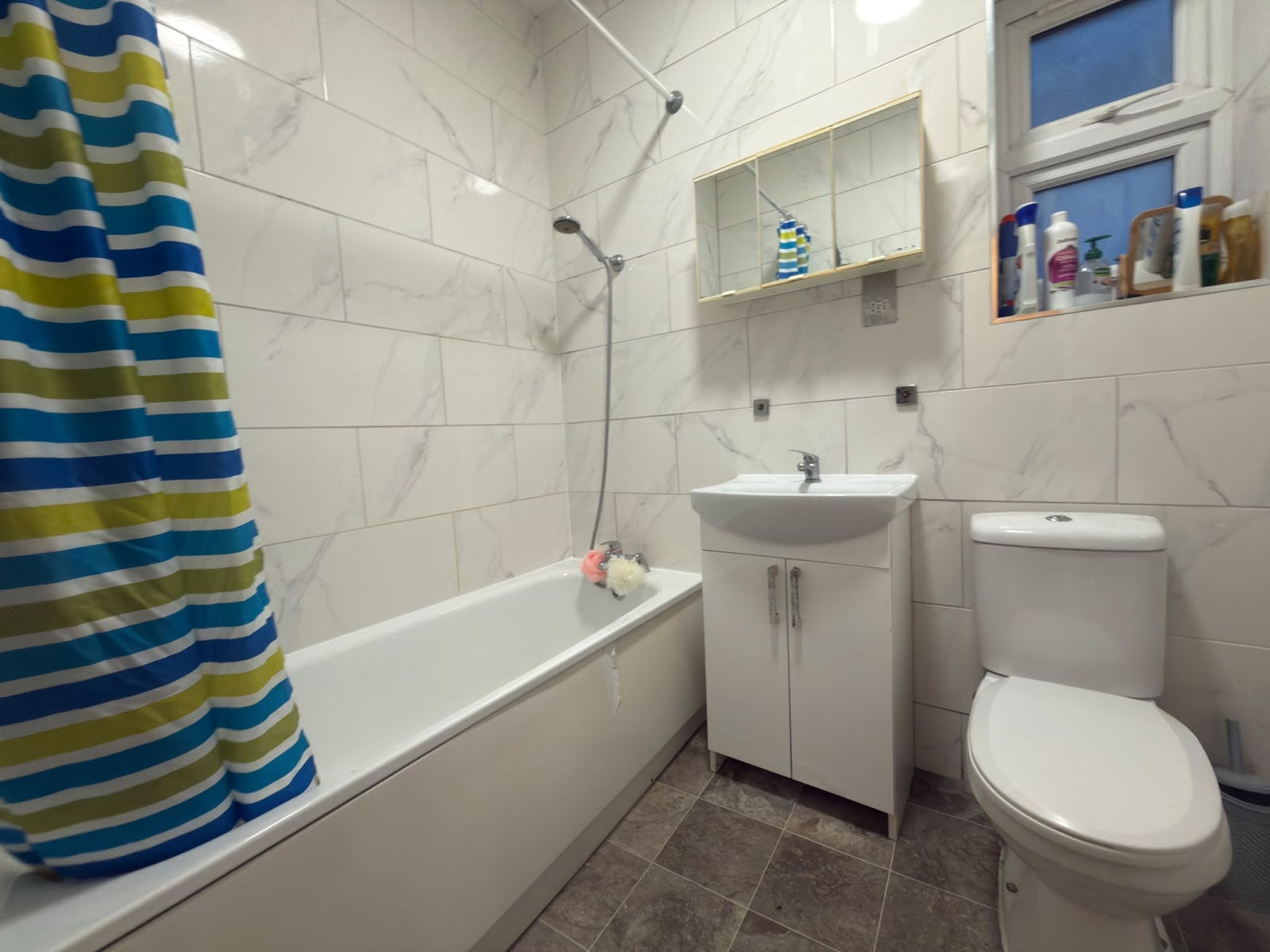 Flat Emerson Road in Greater London