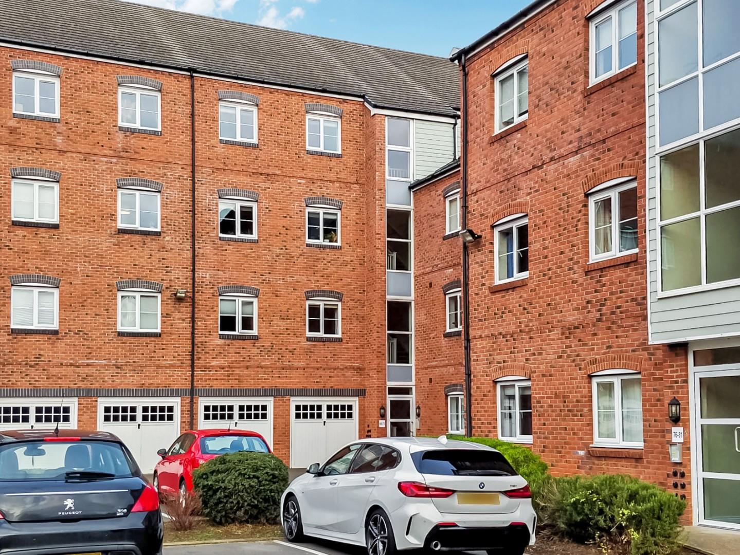 Flat Chandley Wharf in Warwick