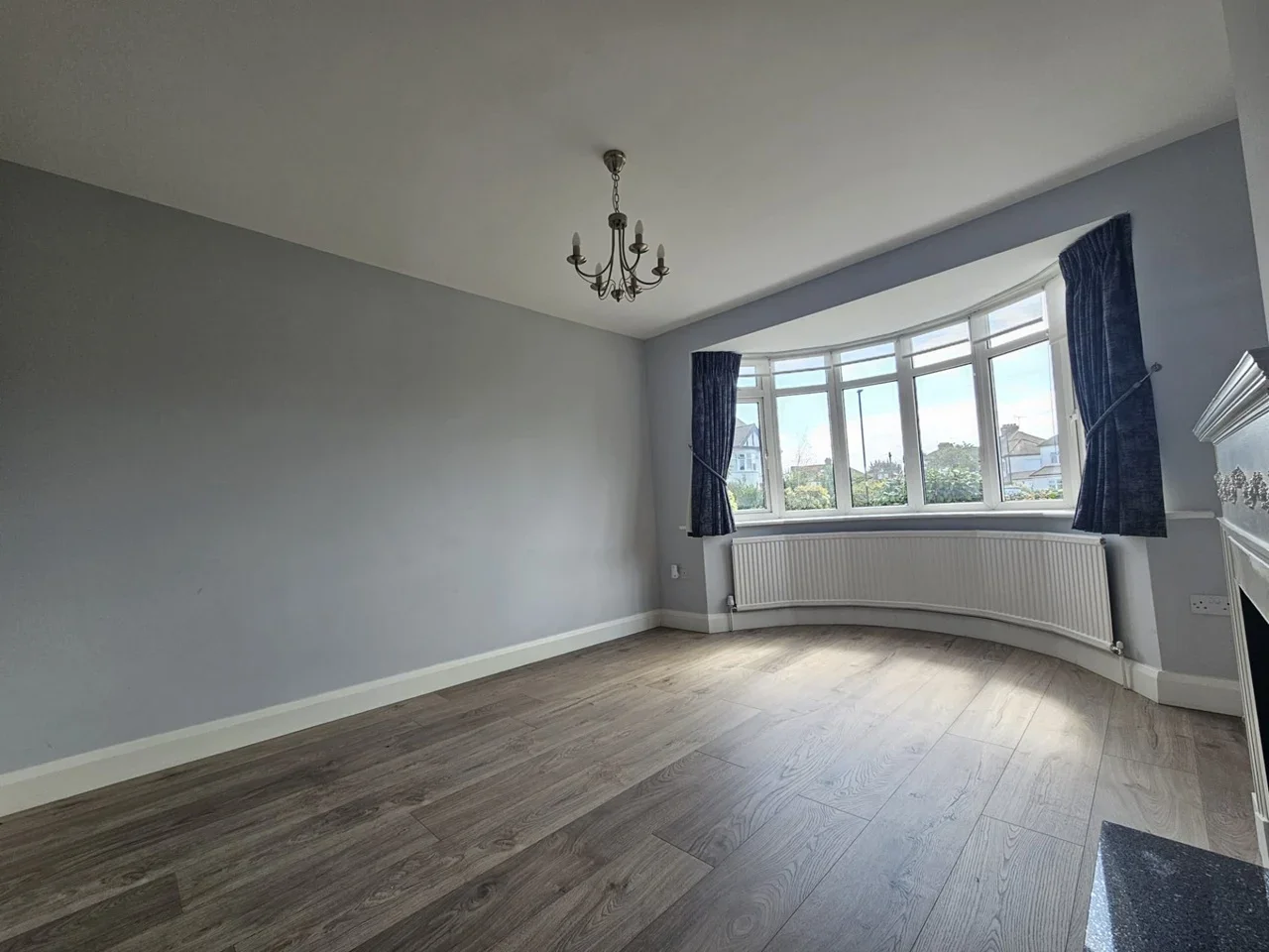 Flat Vicar's Close in Greater London