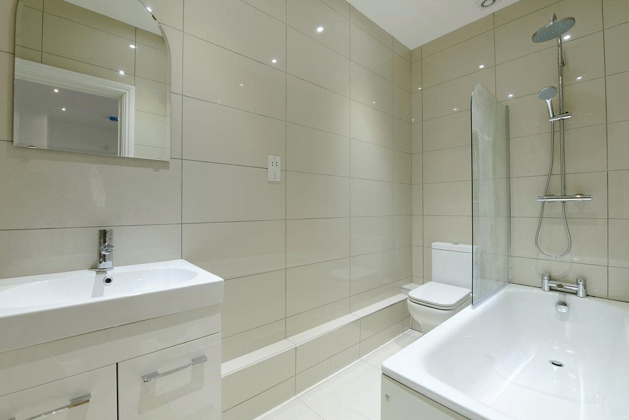 Flat Orleston Mews in Greater London