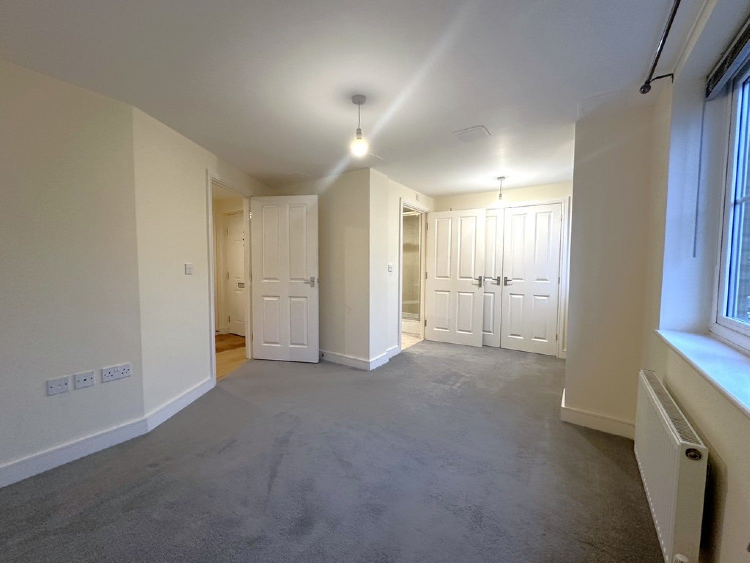Flat Clarendon Way in Colchester