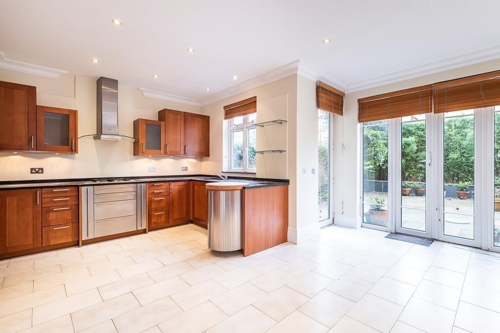 House Whitcome Mews in Greater London