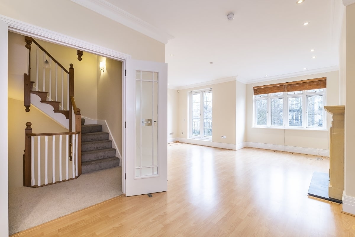 House Whitcome Mews in Greater London