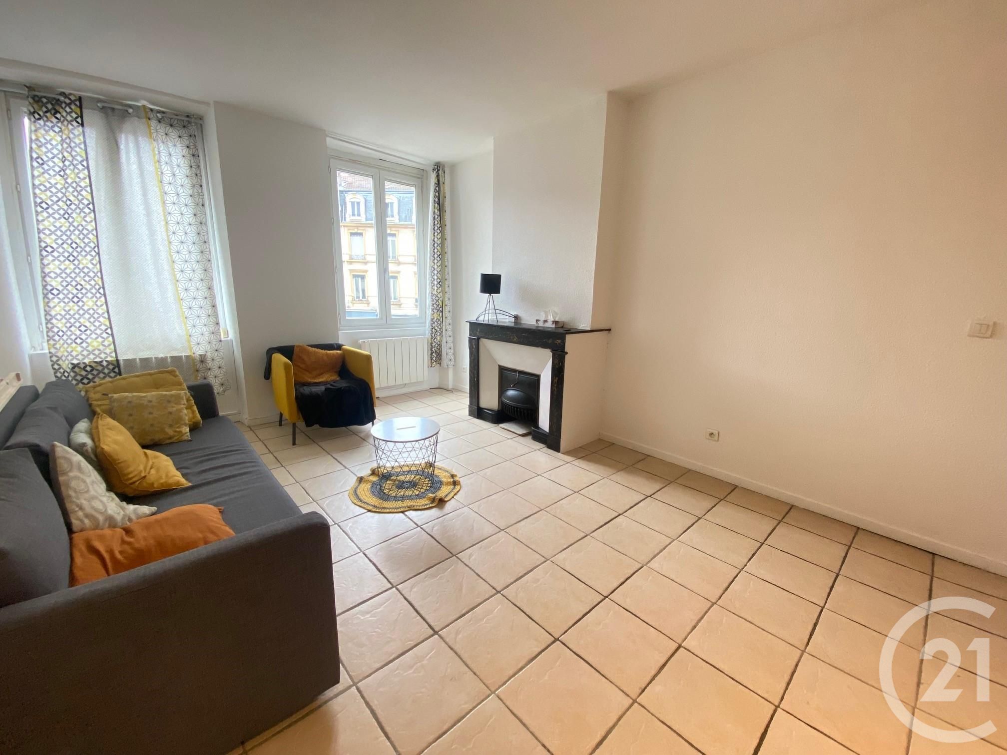 Appartement Place Fourneyron à Saint-Étienne
