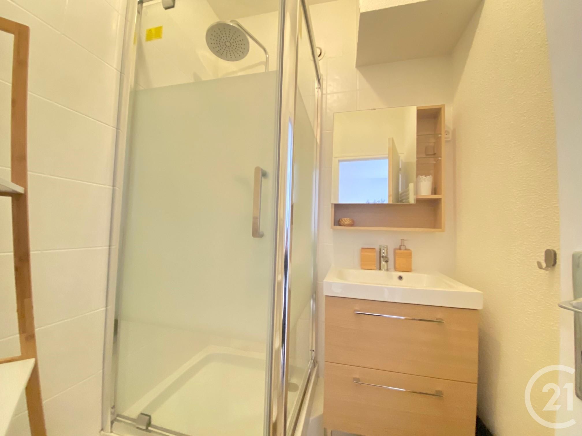 Appartement Place Fourneyron à Saint-Étienne