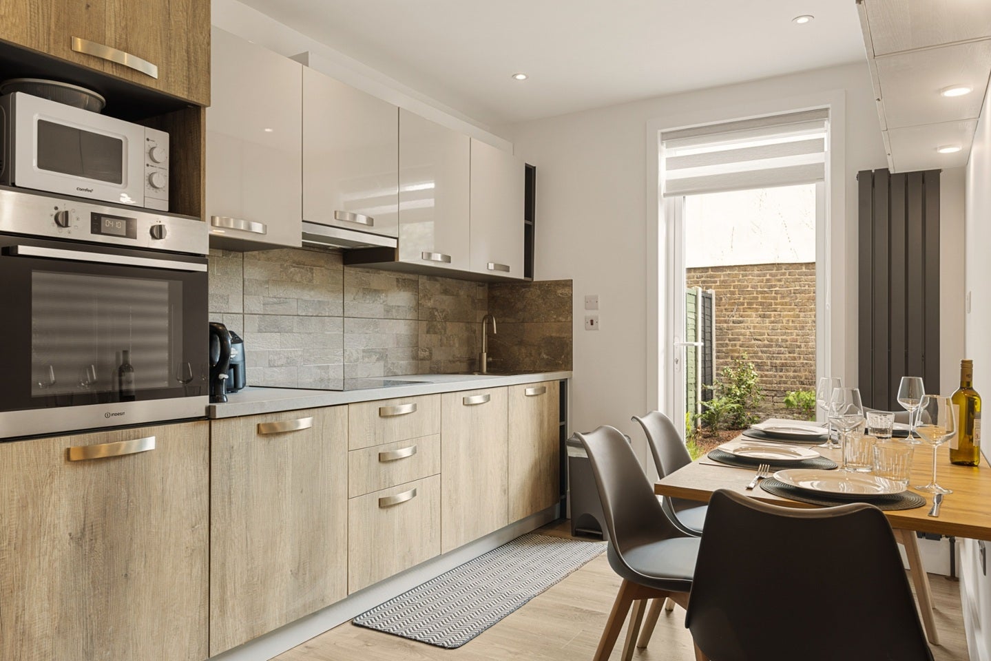 House Deacon Road in Greater London