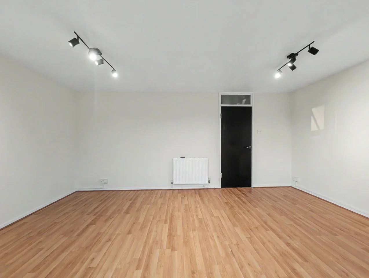 Flat Blackwell Close in Greater London