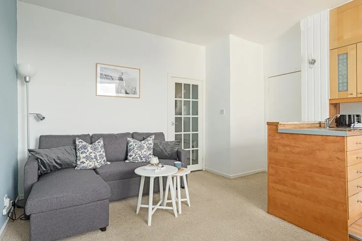 Flat Lauriston Place in City of Edinburgh
