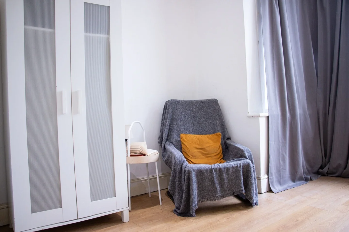 Room Clarendon Gardens in Greater London