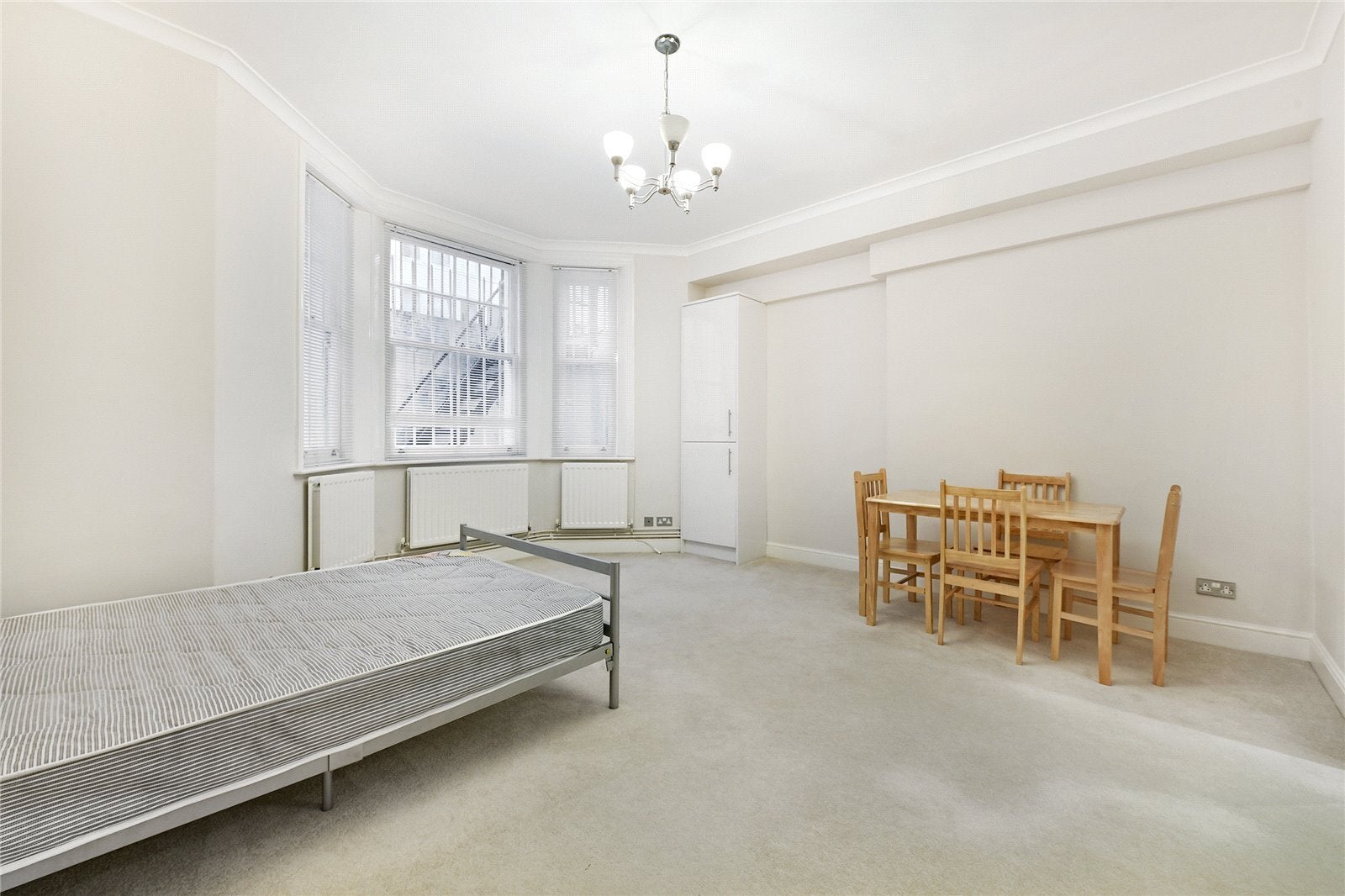 Flat Collingham Road in Greater London