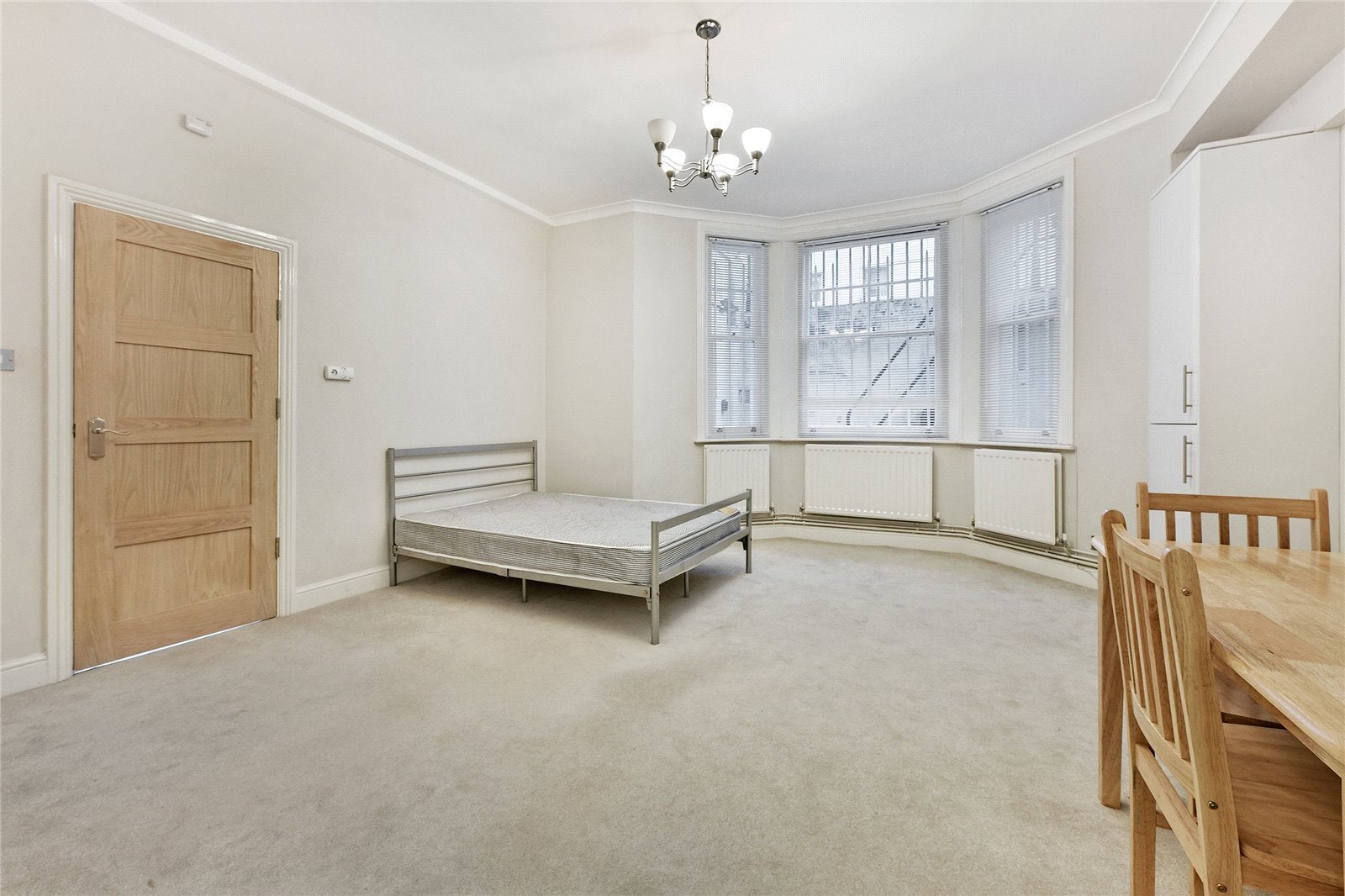 Flat Collingham Road in Greater London