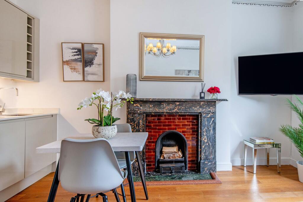 Flat Stratford Villas in Greater London
