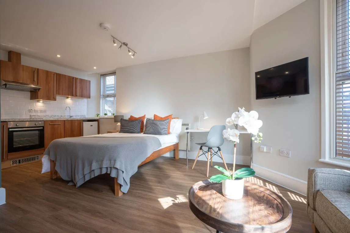 Flat Jesmond Road in Newcastle upon Tyne