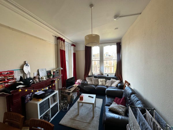 Flat Cotham Park in Bristol