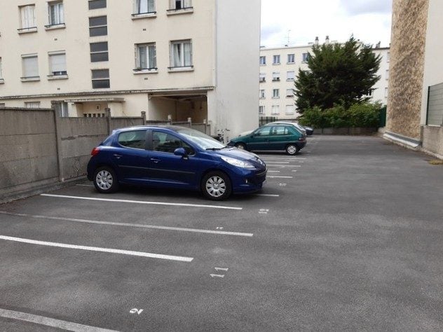 Flat Parvis Wangari-Muta-Maathaï in Fontenay-sous-Bois