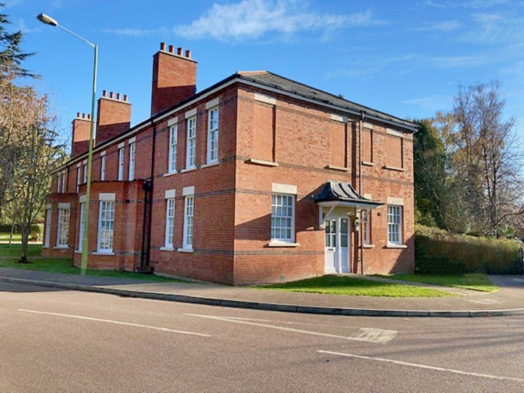 Flat Goldring Way in St Albans