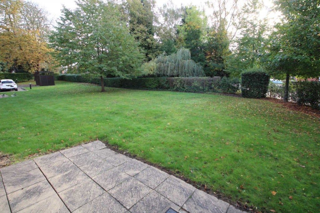 Flat Goldring Way in St Albans