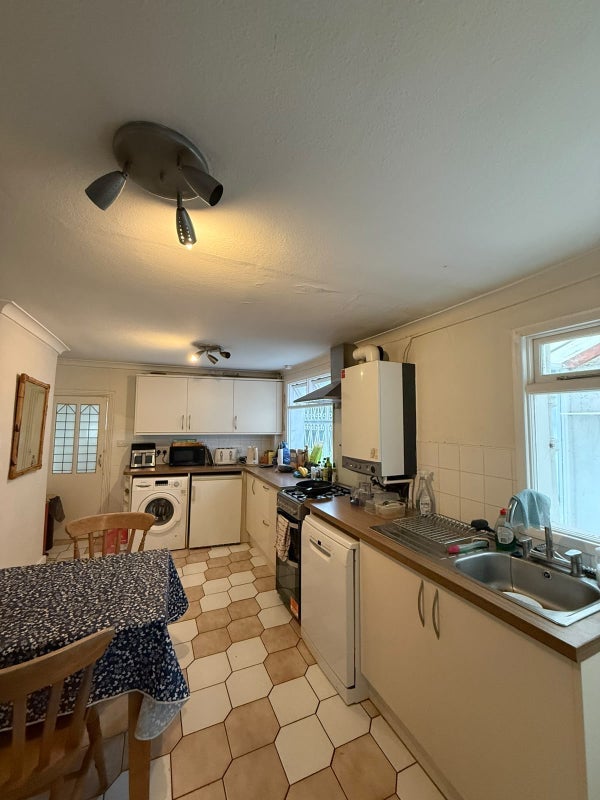 Room Lavender Sweep in Greater London