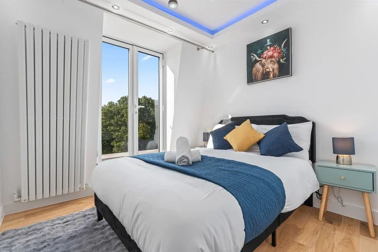 Flat Kennington Road in Greater London