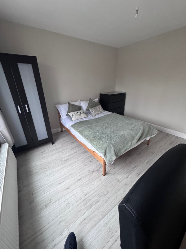 Room Cedar Avenue in Nottingham