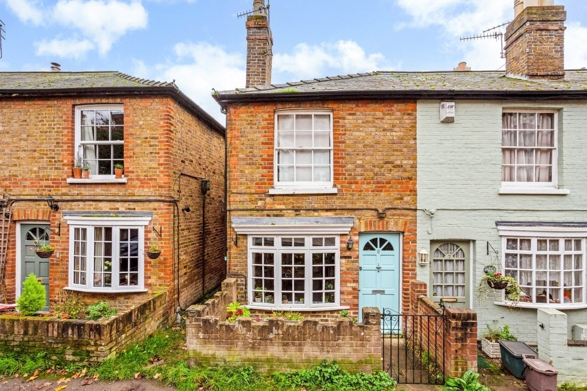 House Camden Place in Bourne End