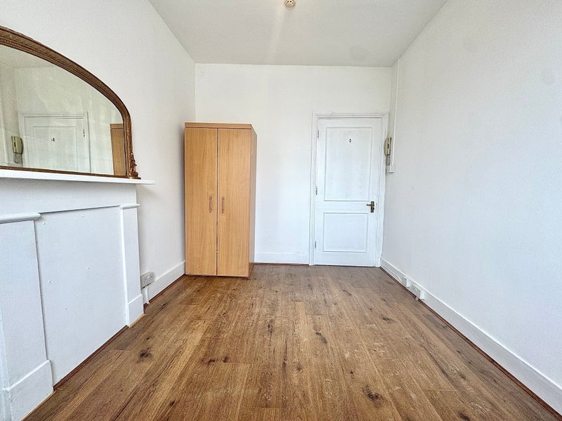 Room Lancaster Gate in City of Westminster