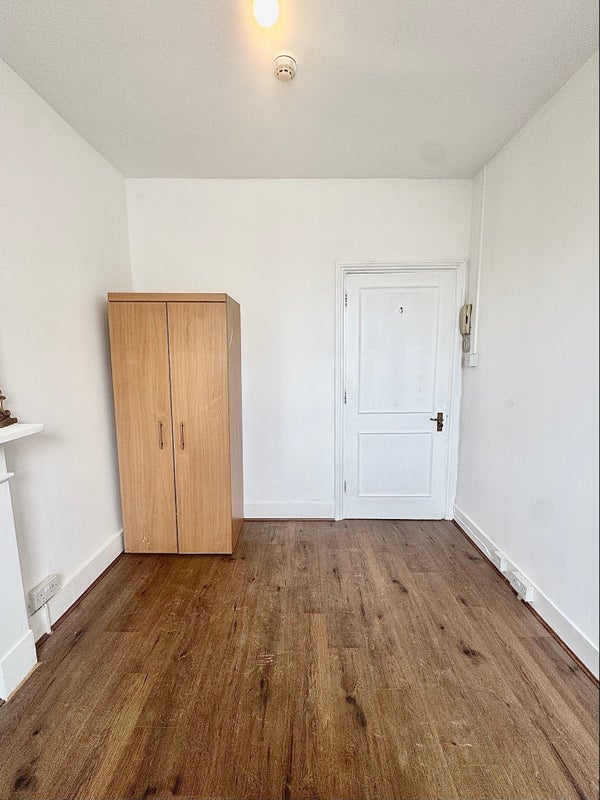 Room Lancaster Gate in City of Westminster