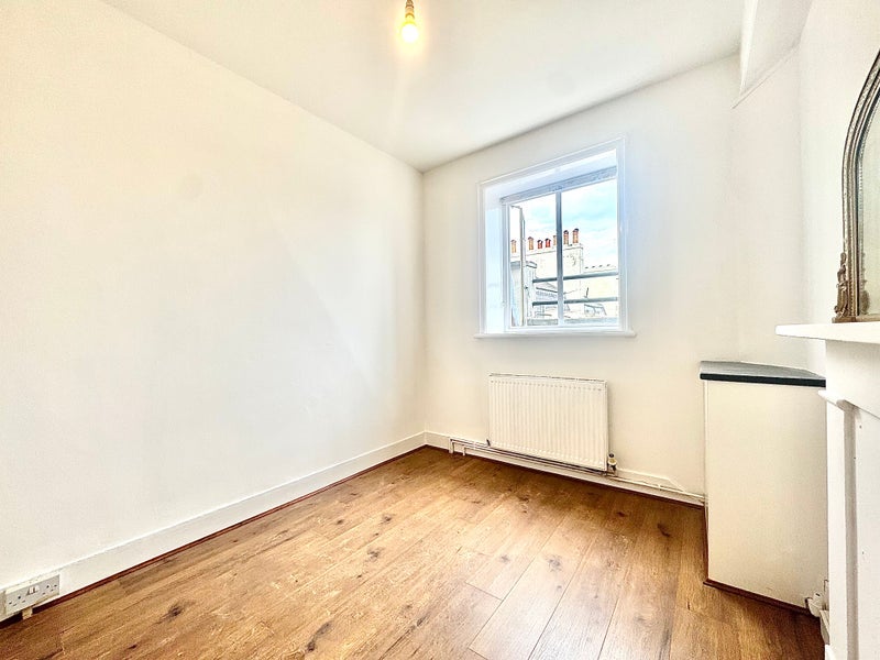 Room Lancaster Gate in City of Westminster