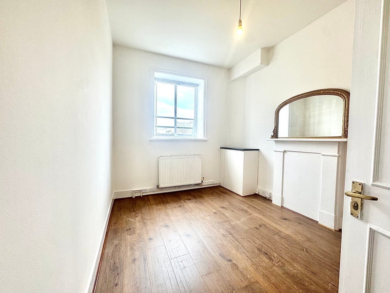 Room Lancaster Gate in City of Westminster
