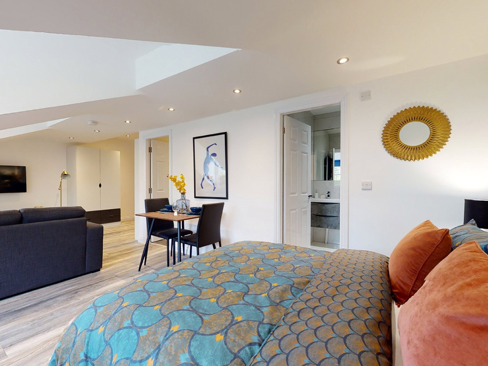 Flat Hyde Terrace in Leeds