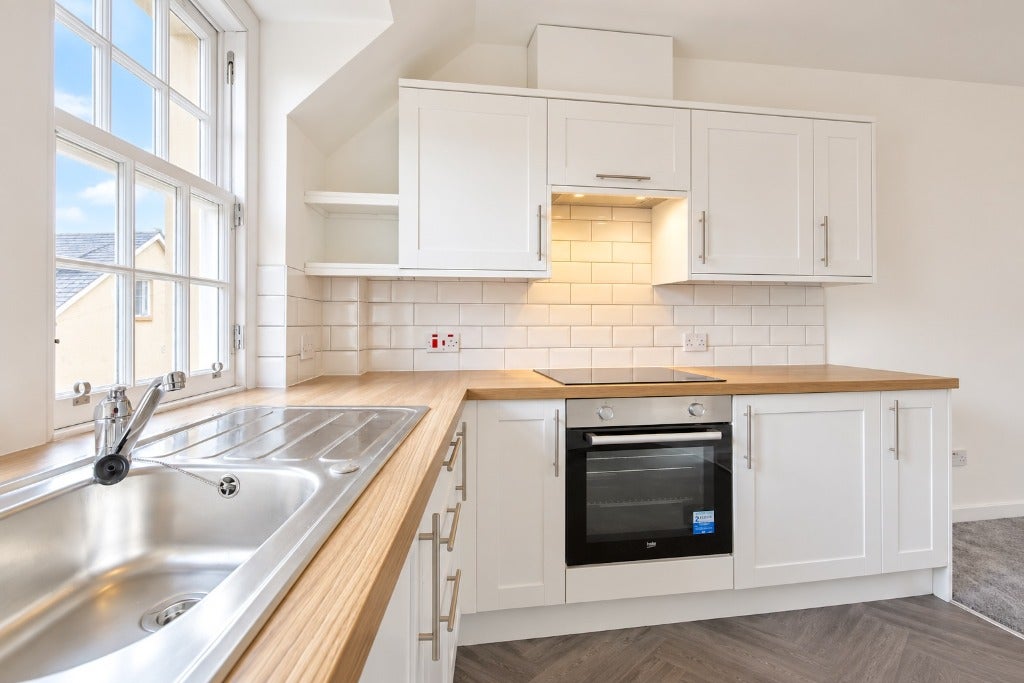 Flat Drum Street in City of Edinburgh