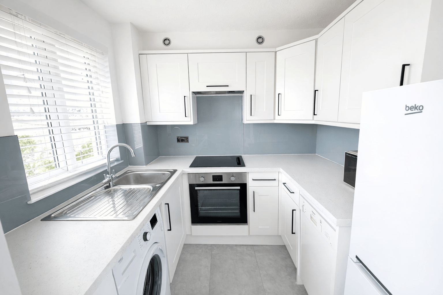 Flat Brimfield Road in Purfleet-on-Thames