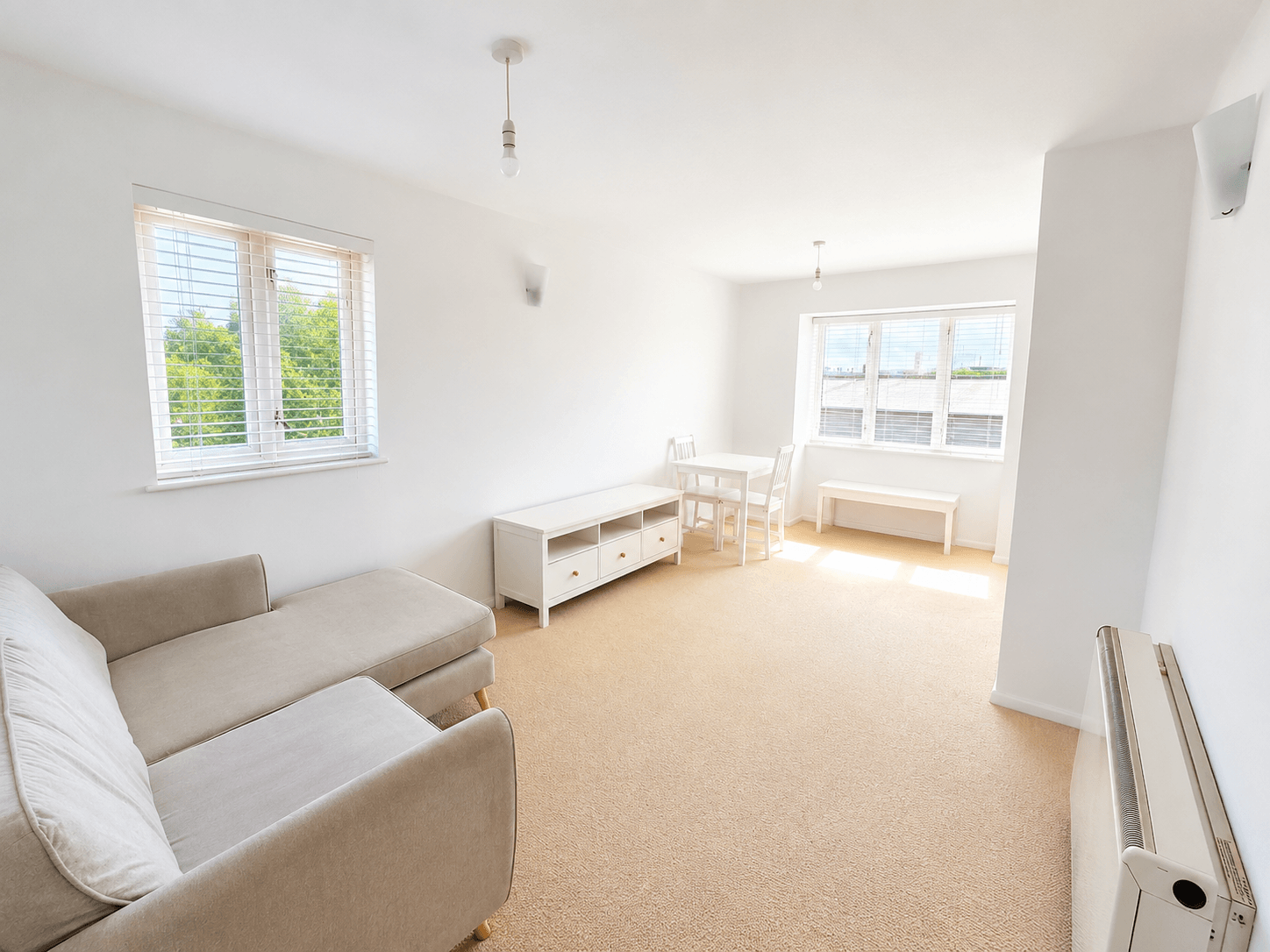 Flat Brimfield Road in Purfleet-on-Thames