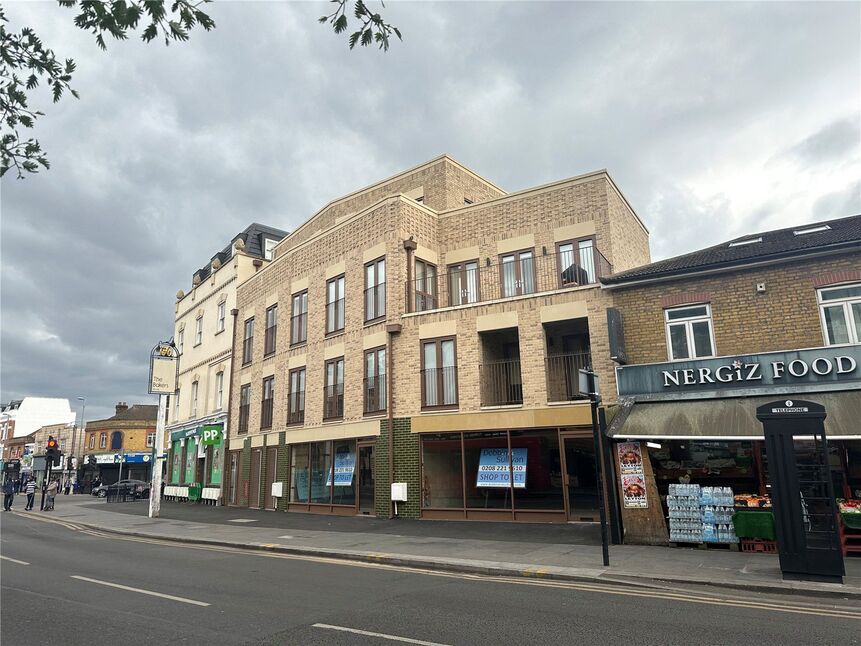 Flat Lea Bridge Road in Greater London