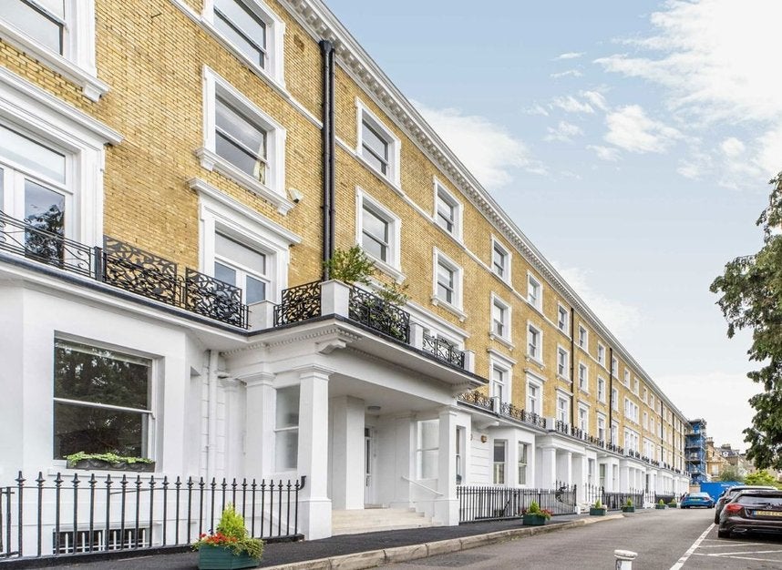 Flat Richmond Hill in Greater London