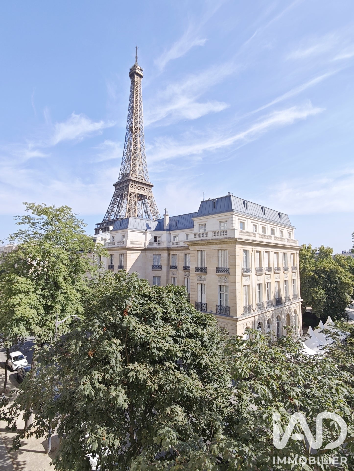 Flat Avenue Charles Floquet in Paris