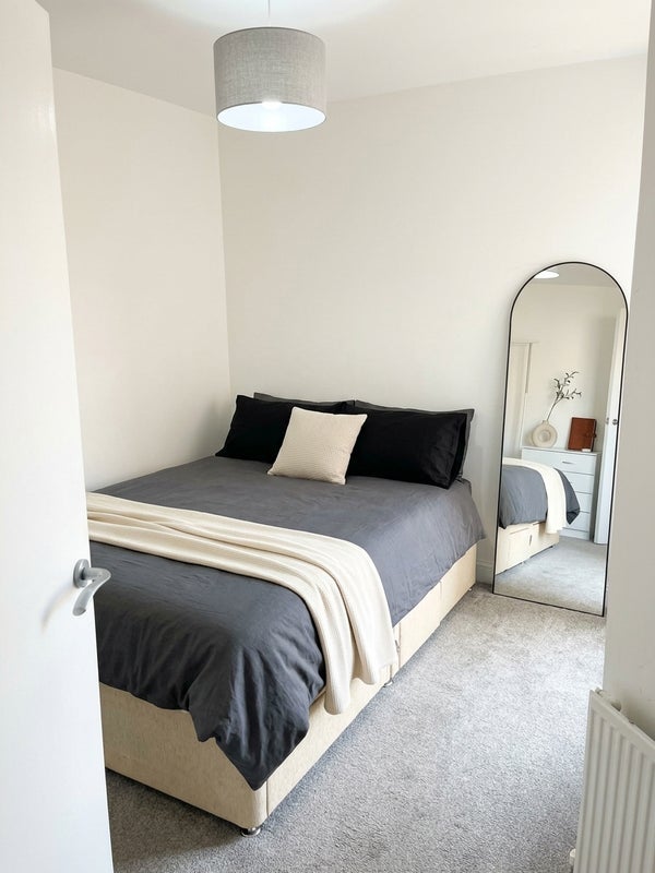 Room Hatcliffe Street in Greater London