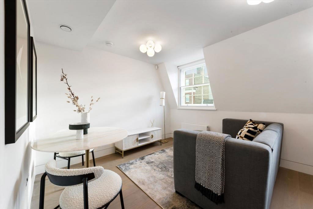 Flat Ebury Street in London