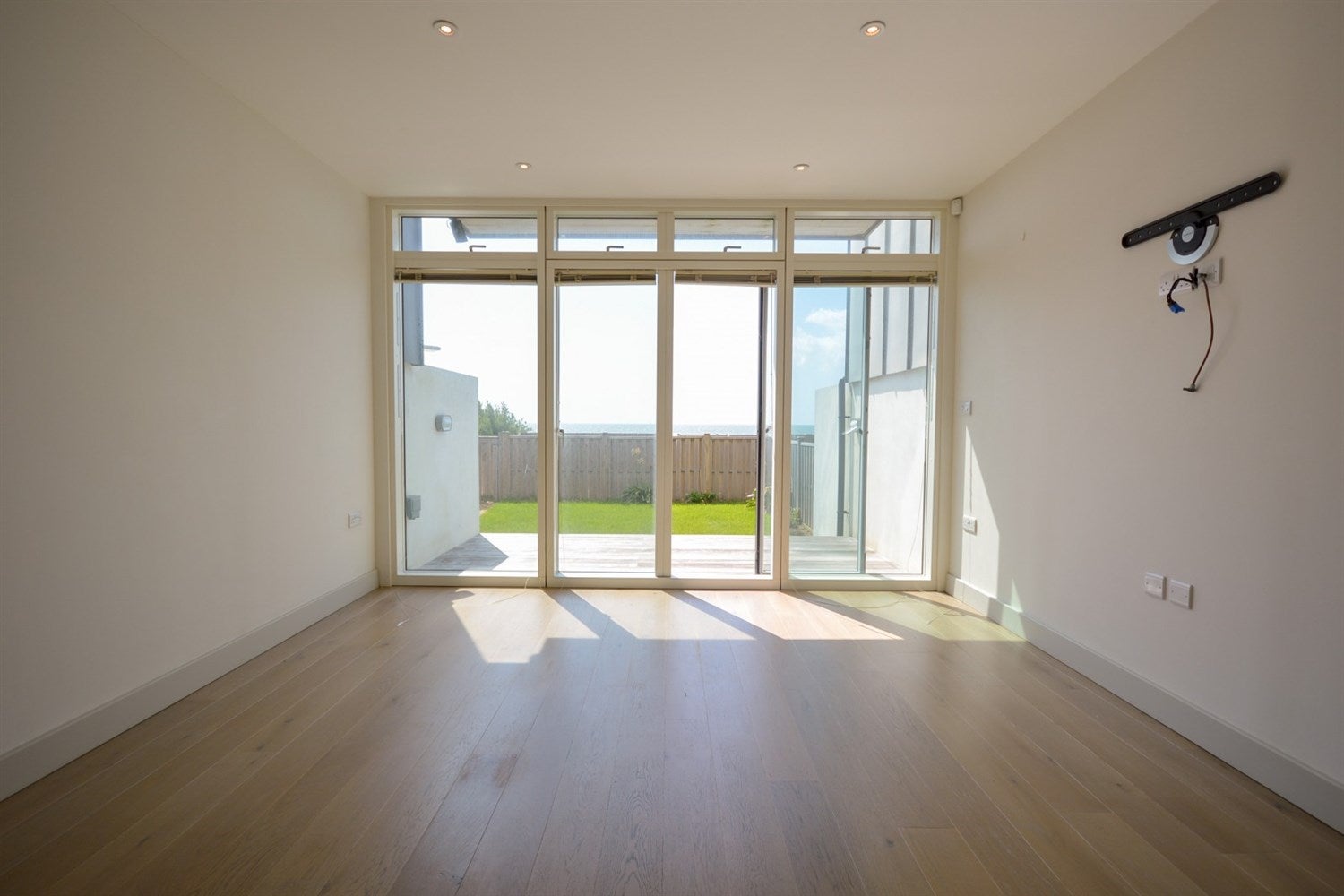 House Marine Drive in Chichester