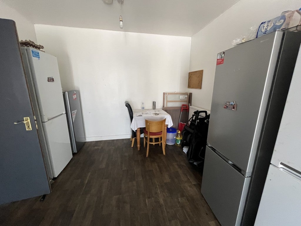 Room Kingsbridge Crescent in Greater London
