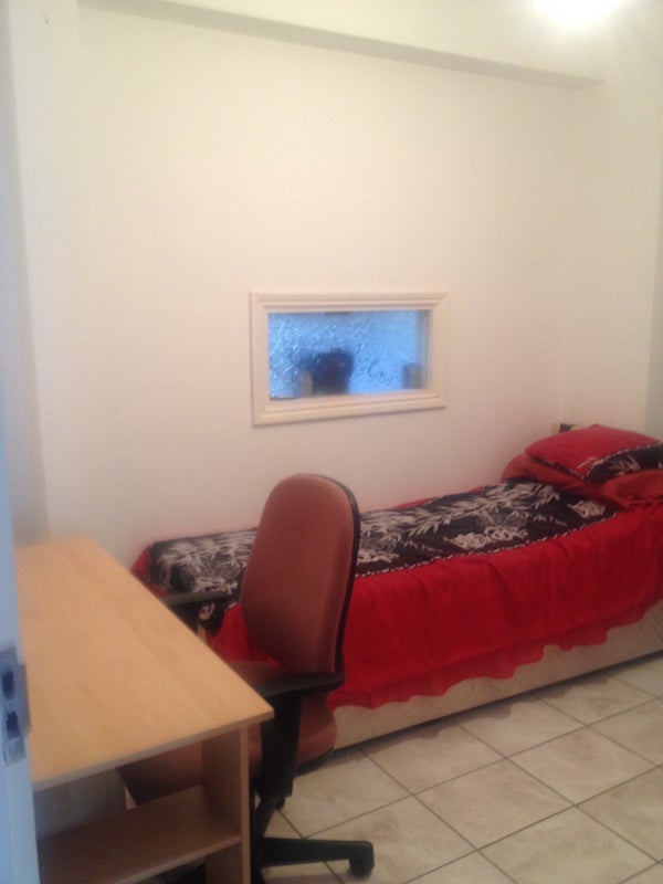 Room Knebworth Avenue in Greater London