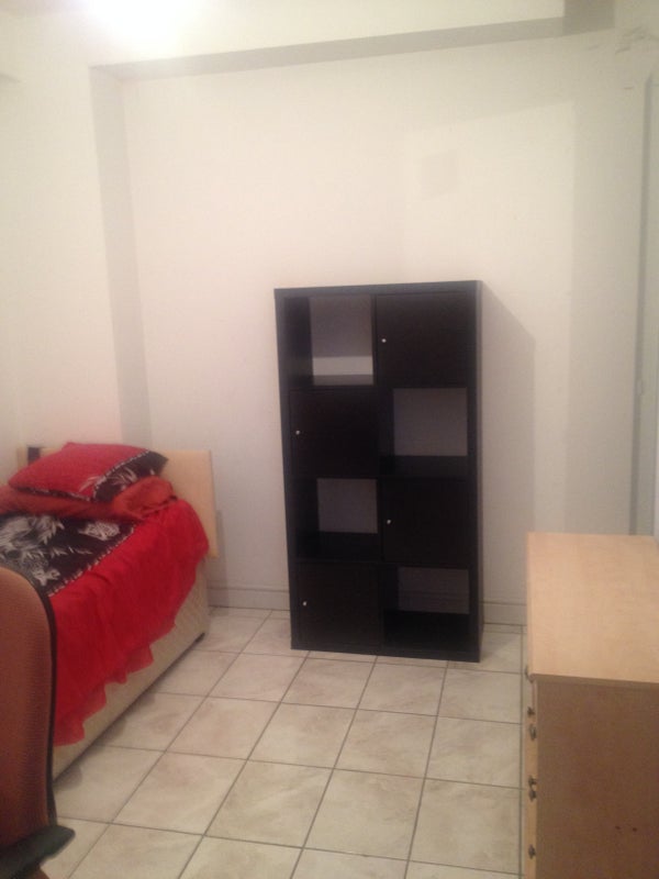 Room Knebworth Avenue in Greater London
