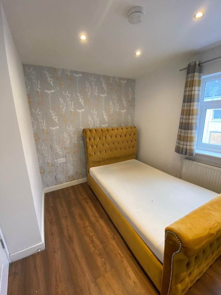 Room Blythe Road in Coventry