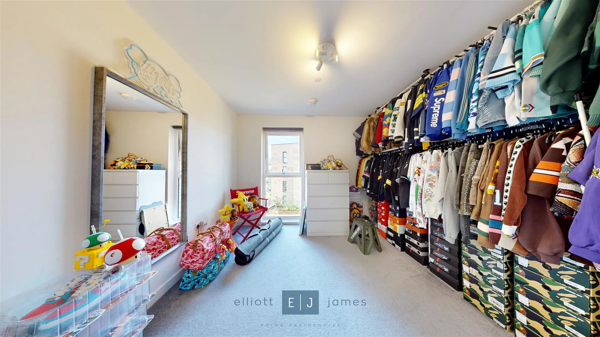 Flat Colson Road in Epping Forest