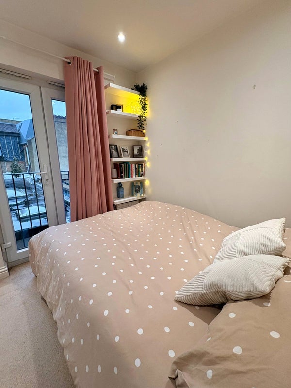Room Church Lane in Greater London