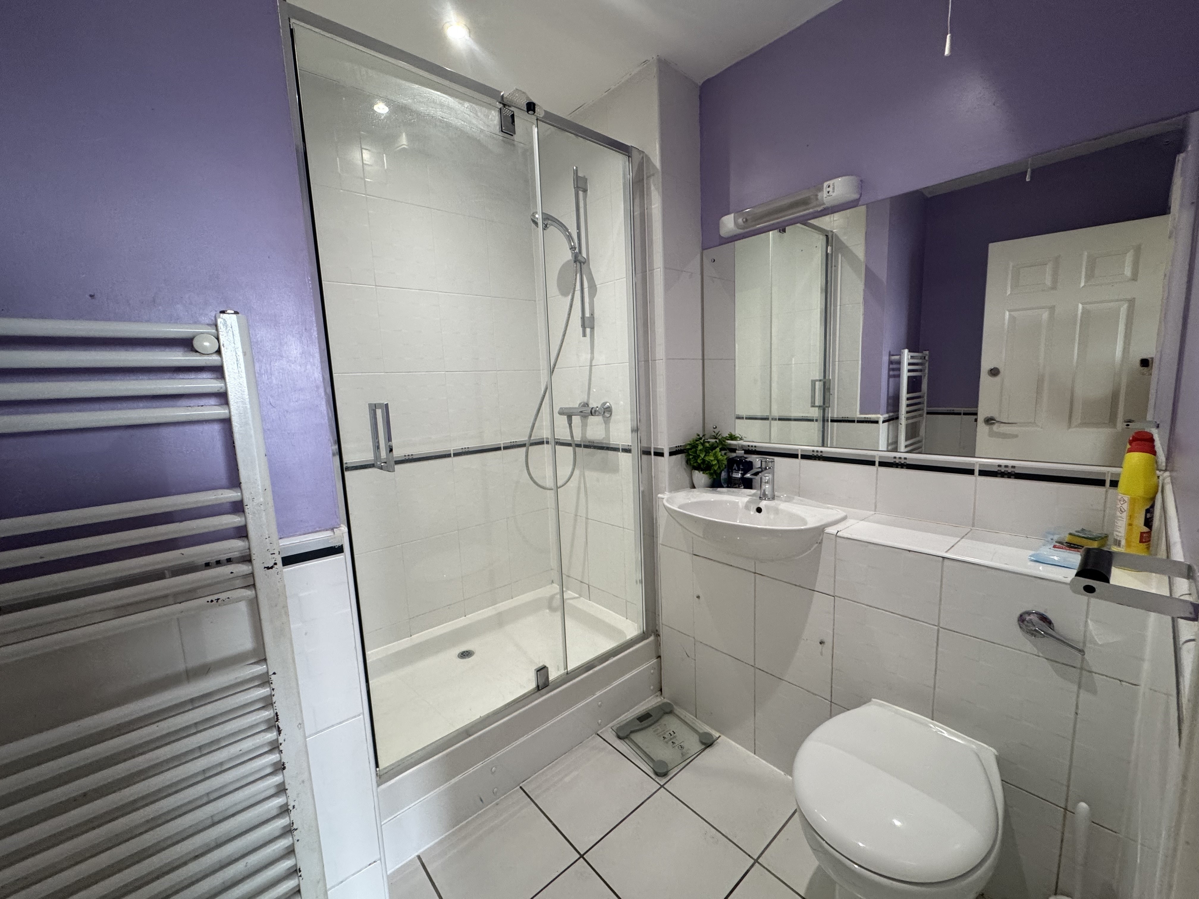 Flat Ardenham Lane in Aylesbury