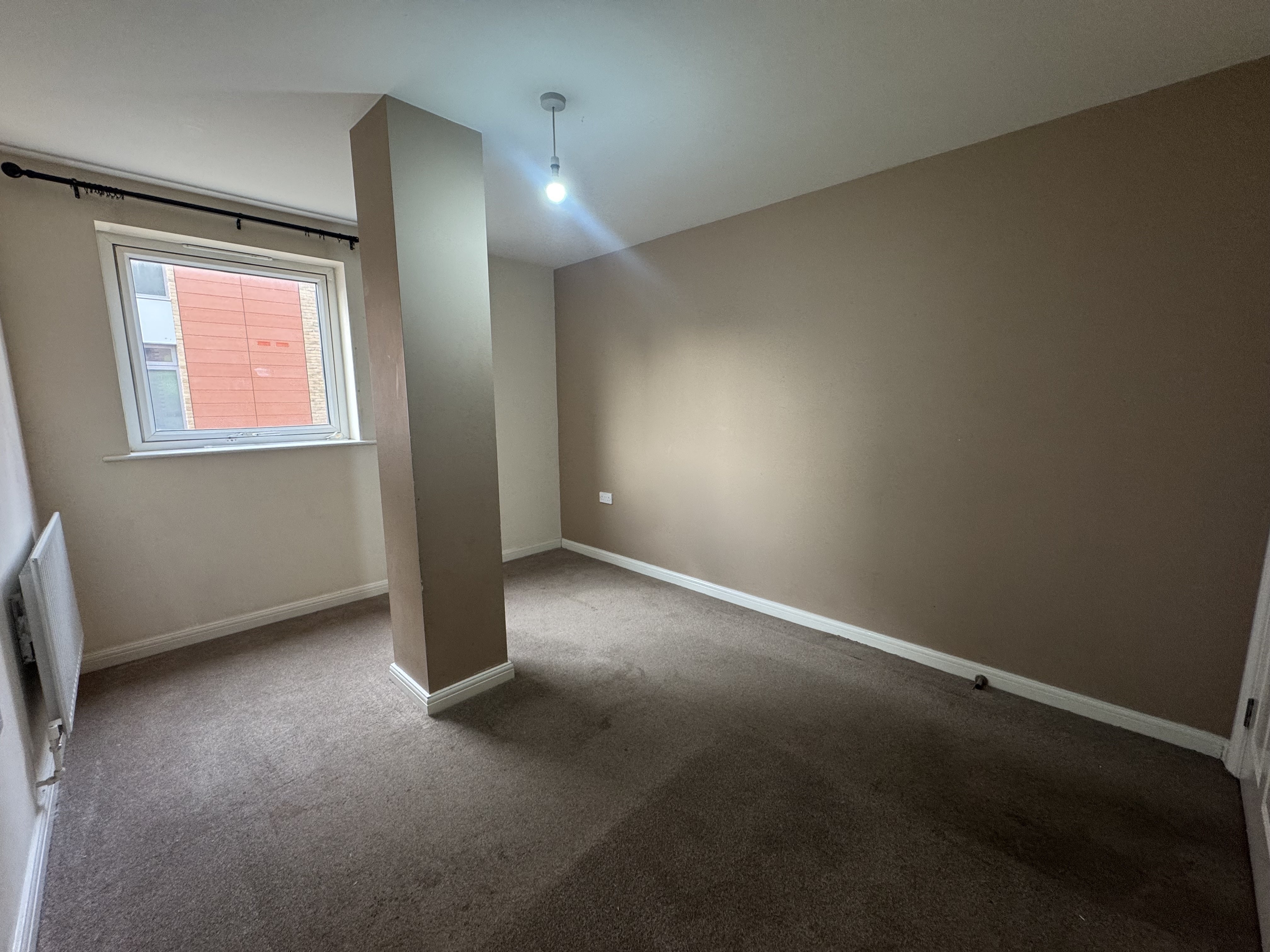 Flat Ardenham Lane in Aylesbury